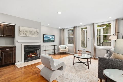 Tiny photo for 1925 N Maud Avenue #1, Chicago, IL 60614 (MLS # 12612433)