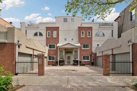 Photo of 1925 N Maud Avenue #1, Chicago, IL 60614 (MLS # 12612433)