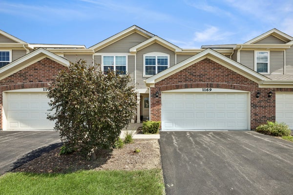1169 AMBER DR, CARY, IL 60013 - Image aa3ea7b0b4a547e8d26bd2b78125a704/581123919
