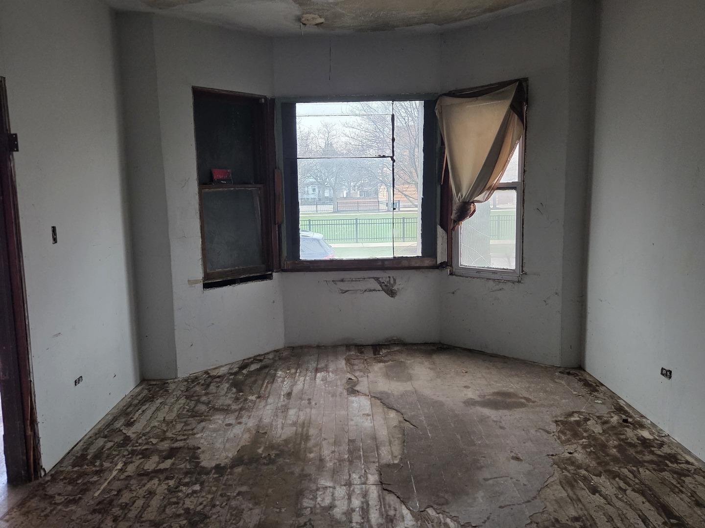 114 W 108th Place