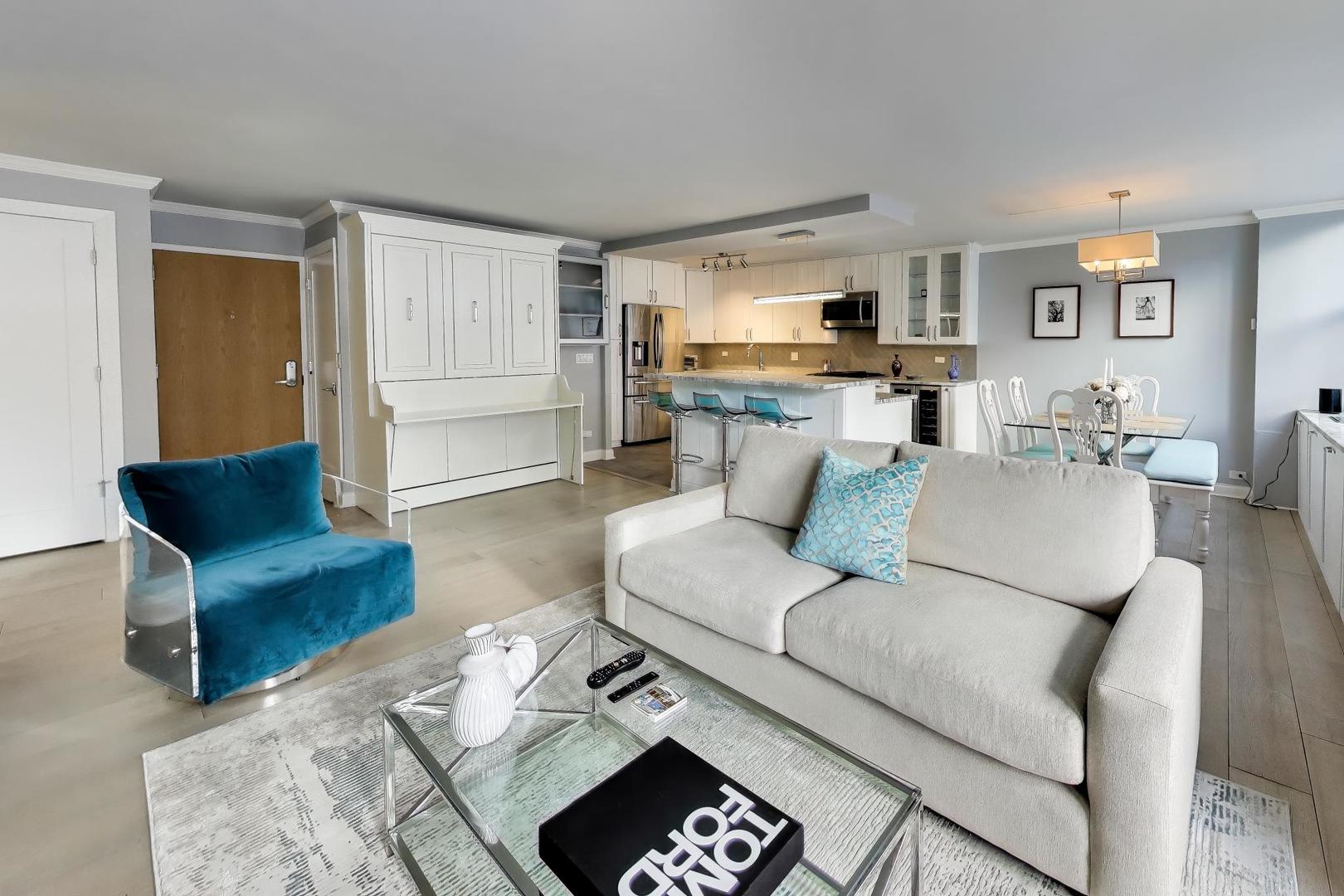 40 E Cedar Street 18B