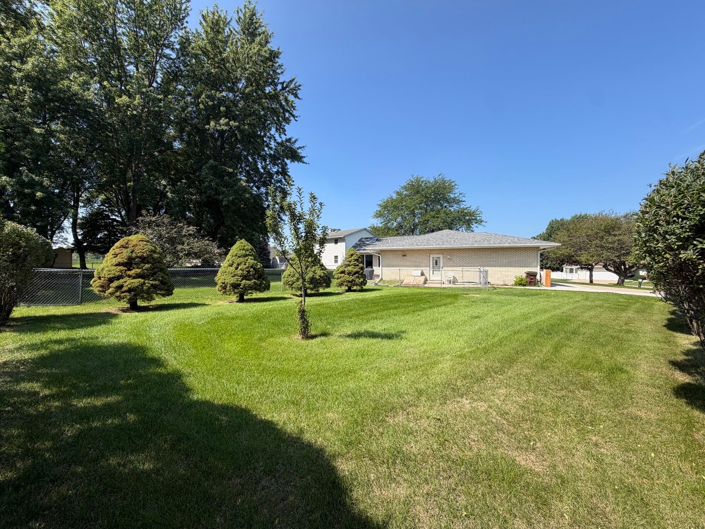 802 S Canterbury Drive