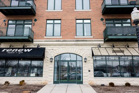 Photo of 160 S River Street #211, Aurora, IL 60506 (MLS # 12588666)