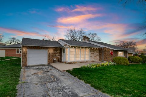 Photo of 920 Theresa Lane, Chicago Heights, IL 60411 (MLS # 12609506)