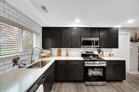 Tiny photo for 920 Theresa Lane, Chicago Heights, IL 60411 (MLS # 12609506)