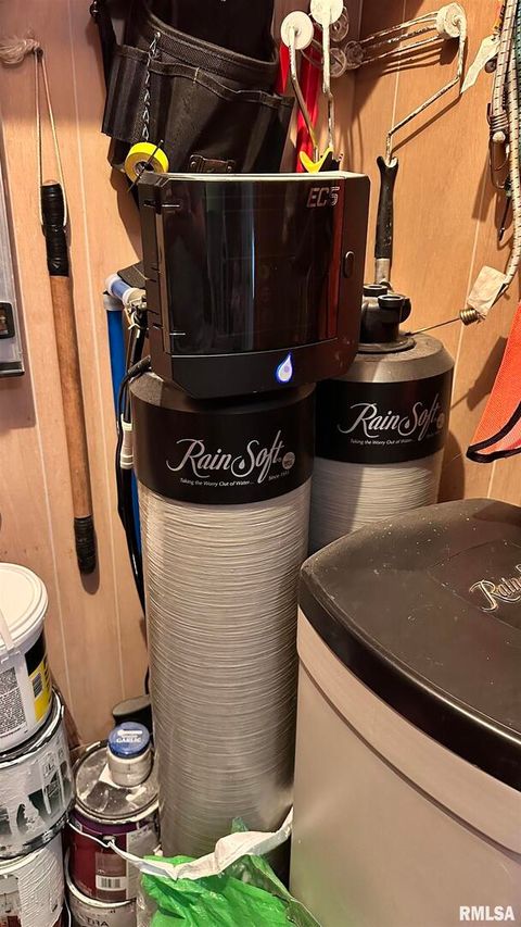 Tiny photo for 909 NORTH Road, West Frankfort, IL 62896 (MLS # EB459066)