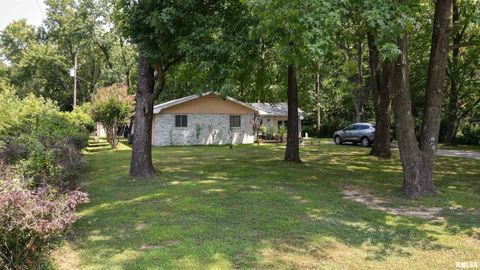 Tiny photo for 909 NORTH Road, West Frankfort, IL 62896 (MLS # EB459066)