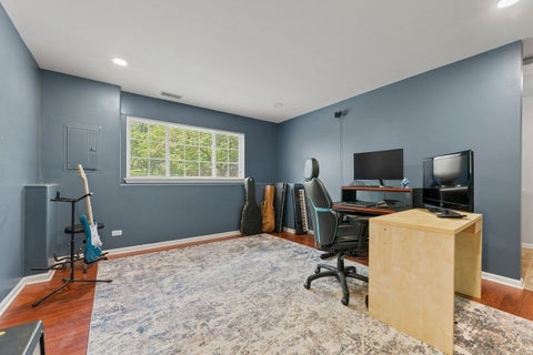 Tiny photo for 1002 Savoy Court, Elk Grove Village, IL 60007 (MLS # 12758814)