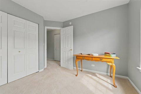 Tiny photo for 1002 Savoy Court, Elk Grove Village, IL 60007 (MLS # 12758814)