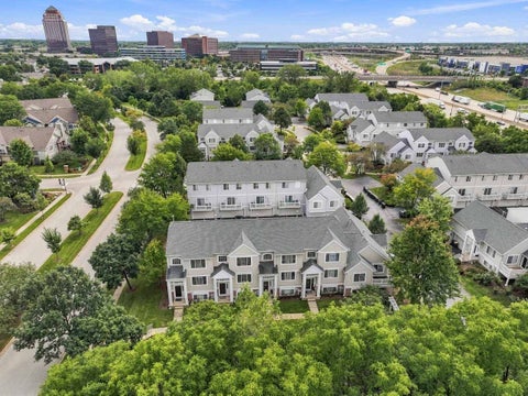 Tiny photo for 1002 Savoy Court, Elk Grove Village, IL 60007 (MLS # 12758814)