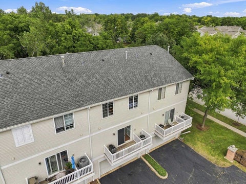 Tiny photo for 1002 Savoy Court, Elk Grove Village, IL 60007 (MLS # 12758814)