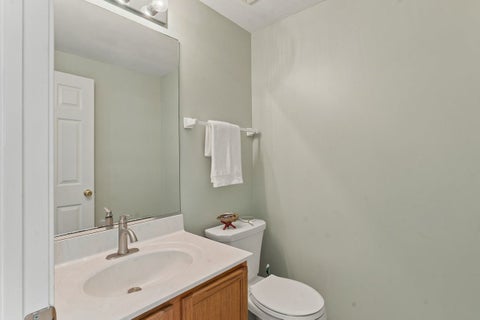 Tiny photo for 1002 Savoy Court, Elk Grove Village, IL 60007 (MLS # 12758814)