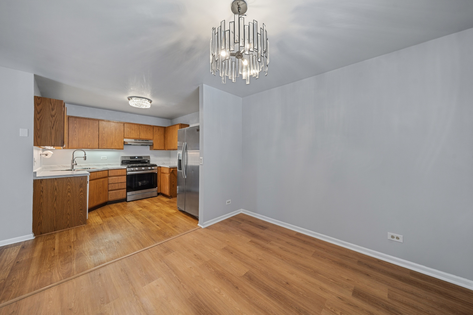 2547 College Hill Circle