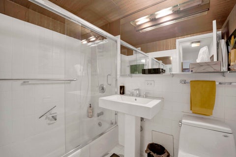 Tiny photo for 850 N DeWitt Place #7K, Chicago, IL 60611 (MLS # 12691981)