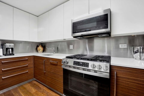 Tiny photo for 850 N DeWitt Place #7K, Chicago, IL 60611 (MLS # 12691981)