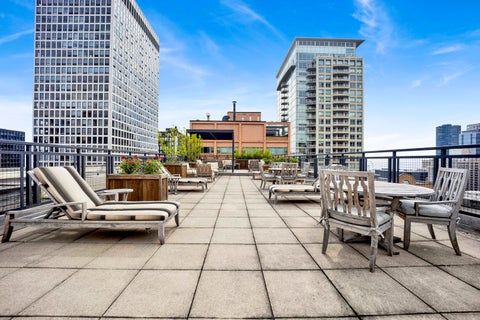 Tiny photo for 850 N DeWitt Place #7K, Chicago, IL 60611 (MLS # 12691981)