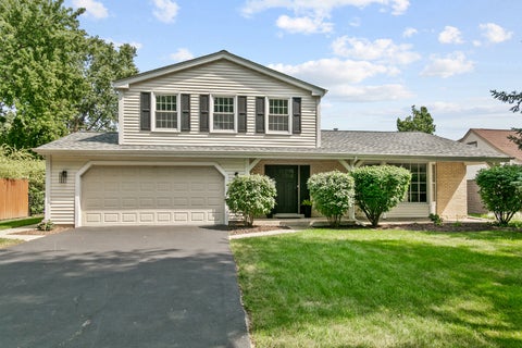 Photo of 1554 CHICKASAW Drive, Naperville, IL 60563 (MLS # 12749347)