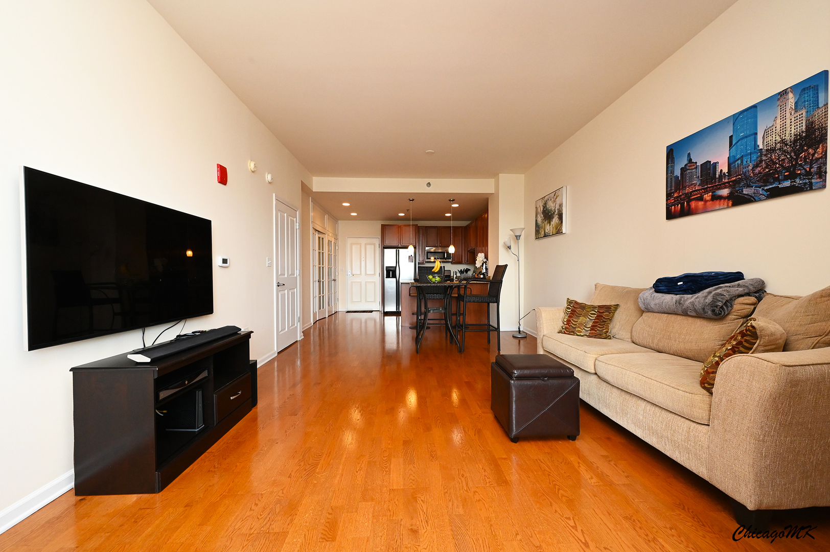 828 W Grace Street 1410