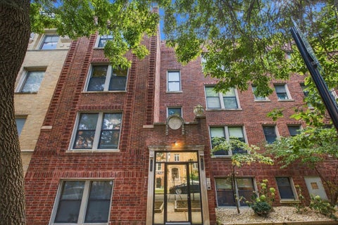 Photo of 1627 W Columbia Avenue #1E, Chicago, IL 60626 (MLS # 12749647)
