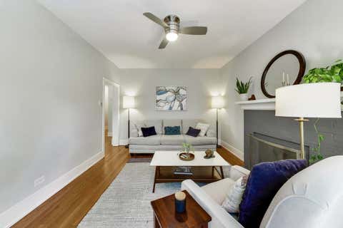 Tiny photo for 5251 N Winthrop Avenue #2, Chicago, IL 60640 (MLS # 12684249)