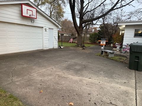 Tiny photo for 410 E Garwood Avenue, Mount Prospect, IL 60056 (MLS # 12500657)