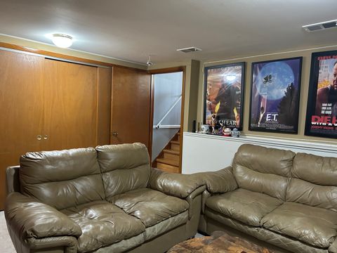 Tiny photo for 410 E Garwood Avenue, Mount Prospect, IL 60056 (MLS # 12500657)