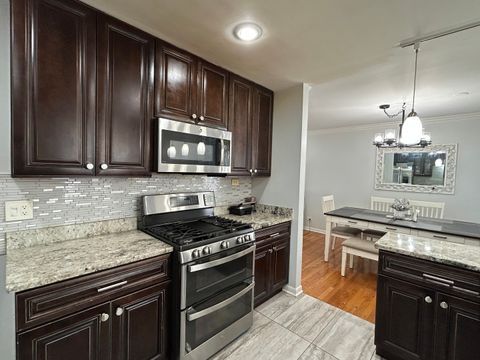 Tiny photo for 410 E Garwood Avenue, Mount Prospect, IL 60056 (MLS # 12500657)