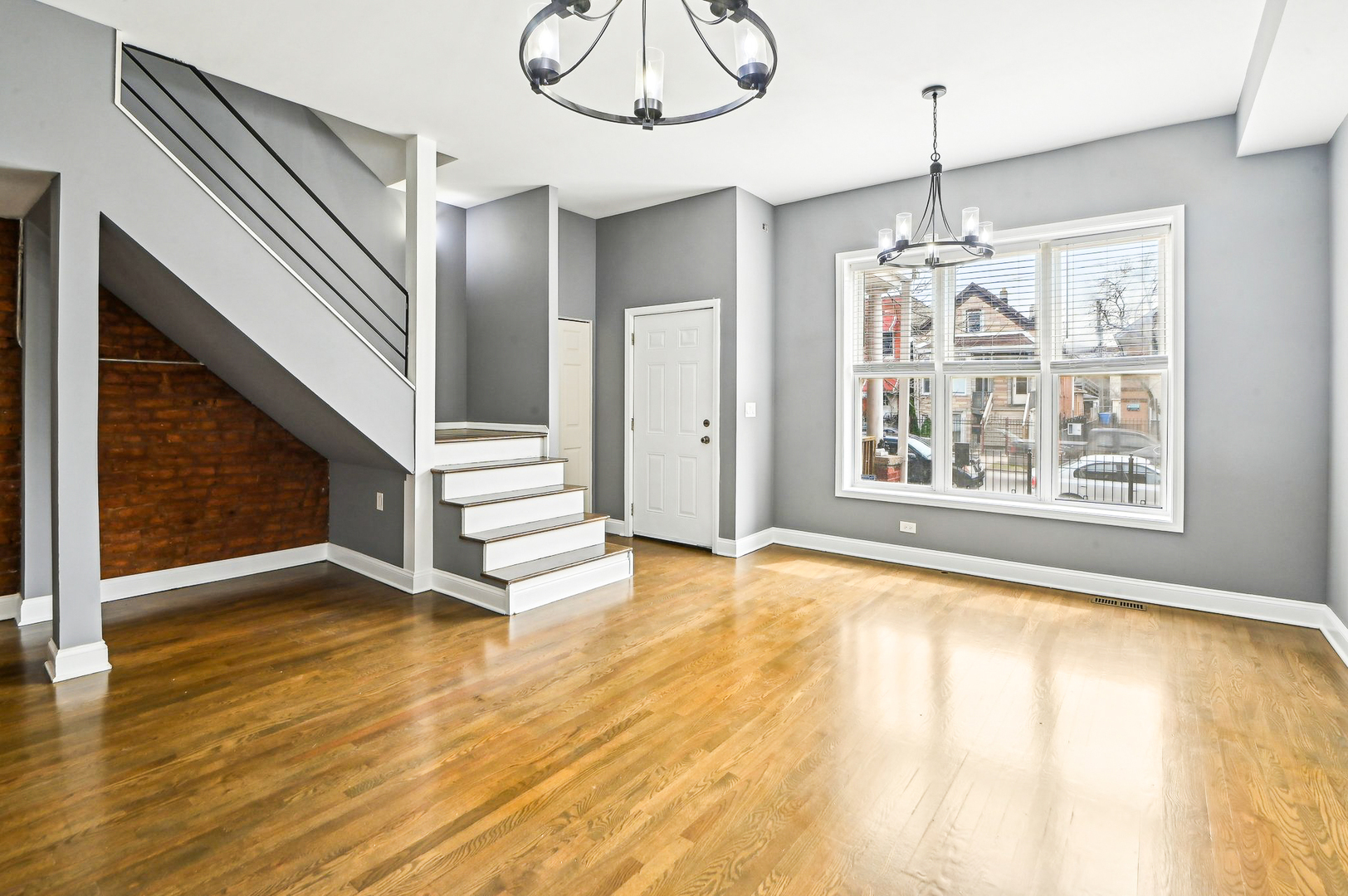 3348 W Le Moyne Street