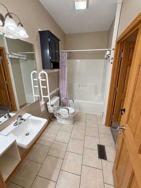 Tiny photo for 635 Nathan Lattin Lane, Sycamore, IL 60178 (MLS # 12765593)