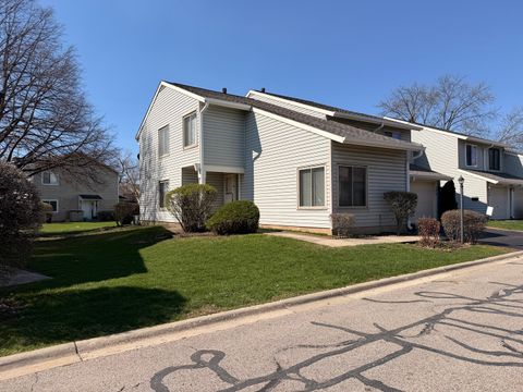 Tiny photo for 772 Colorado Court #772, Carol Stream, IL 60188 (MLS # 12625017)