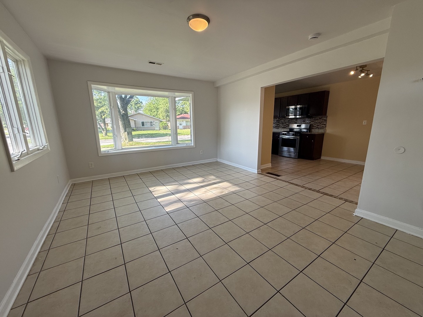 916 Williams Street - Photo 3