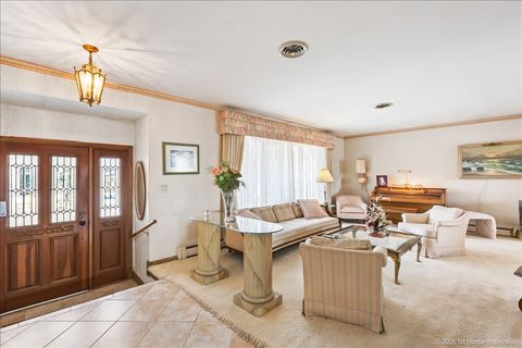 Tiny photo for 10441 Long Avenue, Oak Lawn, IL 60453 (MLS # 12566311)