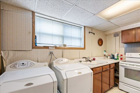 Tiny photo for 10441 Long Avenue, Oak Lawn, IL 60453 (MLS # 12566311)