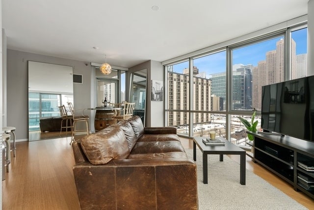123 S Green Street 706B