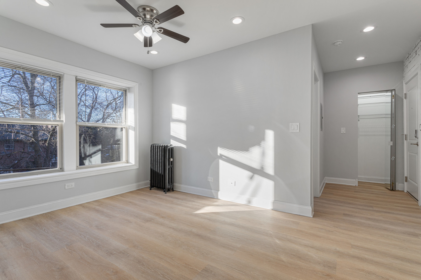 1631 W Chase Avenue 2H