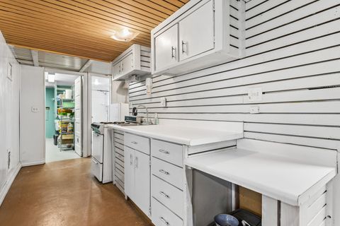 Tiny photo for 500 W 42nd Street, Chicago, IL 60609 (MLS # 12630912)