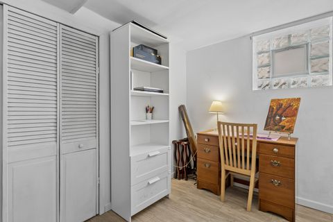 Tiny photo for 500 W 42nd Street, Chicago, IL 60609 (MLS # 12630912)