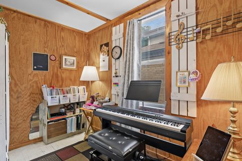 Tiny photo for 500 W 42nd Street, Chicago, IL 60609 (MLS # 12630912)