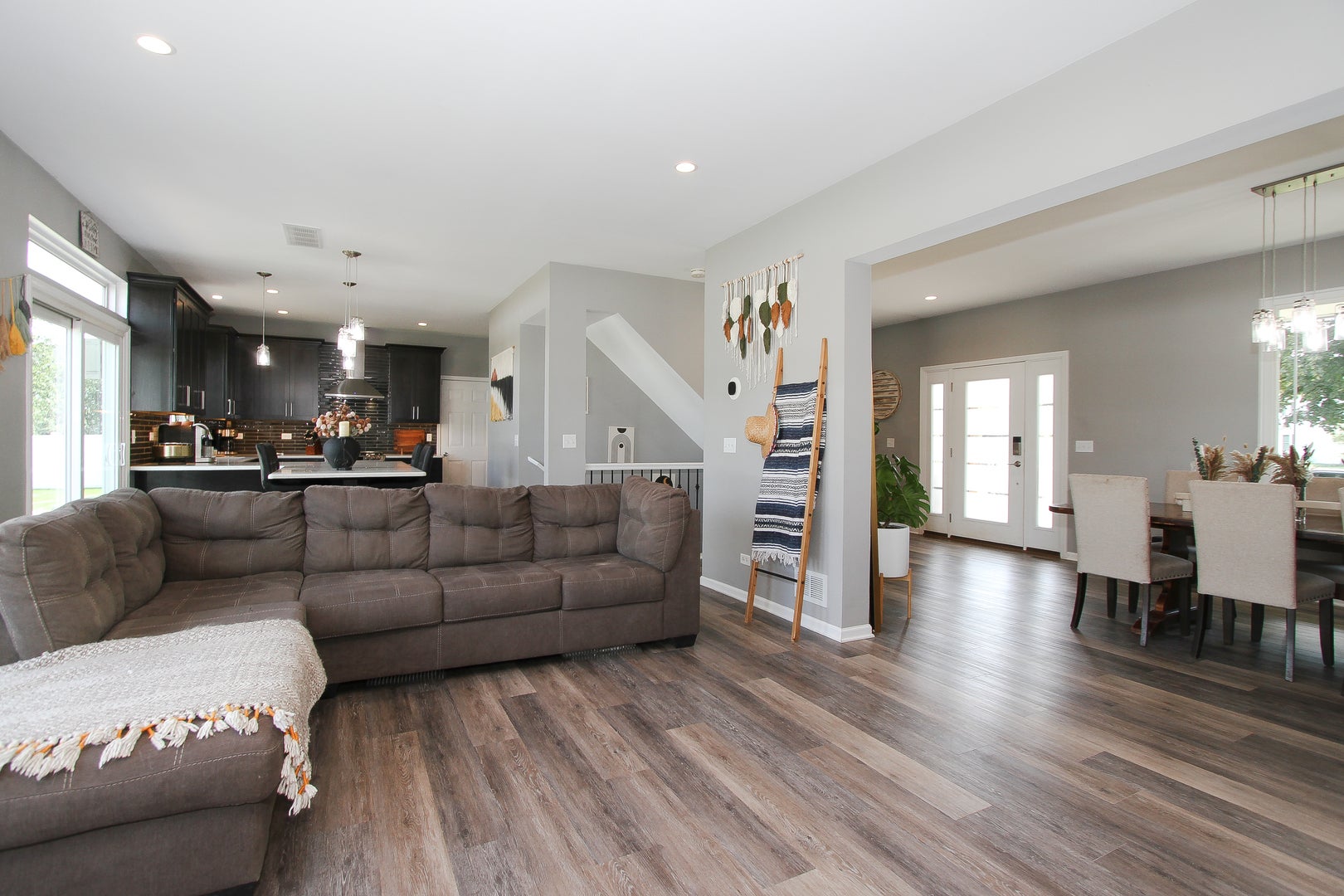 465 SPRING RIDGE Drive