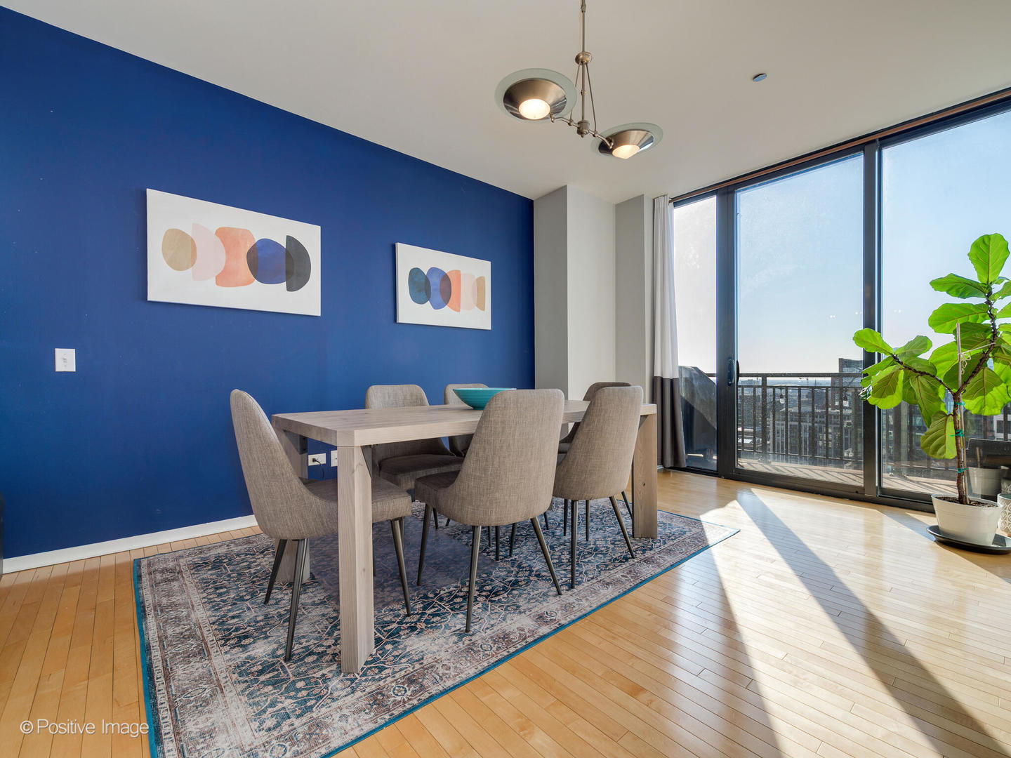 330 N Jefferson Street 2305