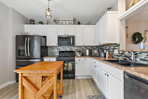 Tiny photo for 3339 Cameron Drive, Elgin, IL 60124 (MLS # 12637292)