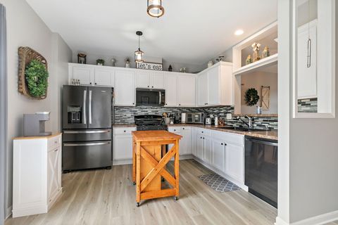 Tiny photo for 3339 Cameron Drive, Elgin, IL 60124 (MLS # 12637292)