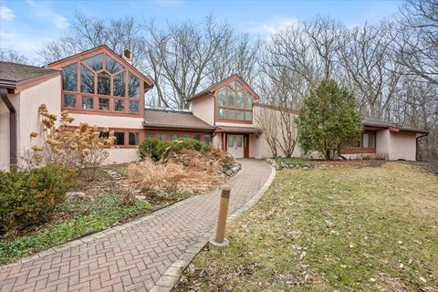 Photo of 5 Bridle Lane, Bannockburn, IL 60015 (MLS # 12579464)