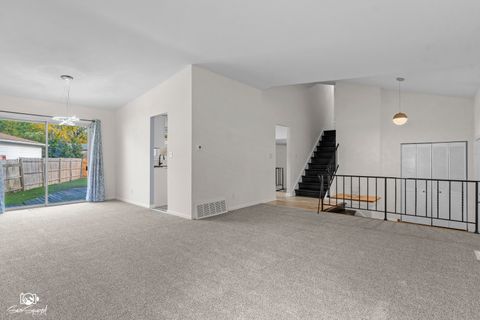 Tiny photo for 118 Camelot Way, Bolingbrook, IL 60440 (MLS # 12511760)