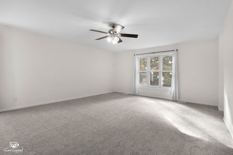 Tiny photo for 118 Camelot Way, Bolingbrook, IL 60440 (MLS # 12511760)