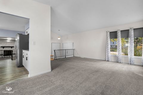 Tiny photo for 118 Camelot Way, Bolingbrook, IL 60440 (MLS # 12511760)