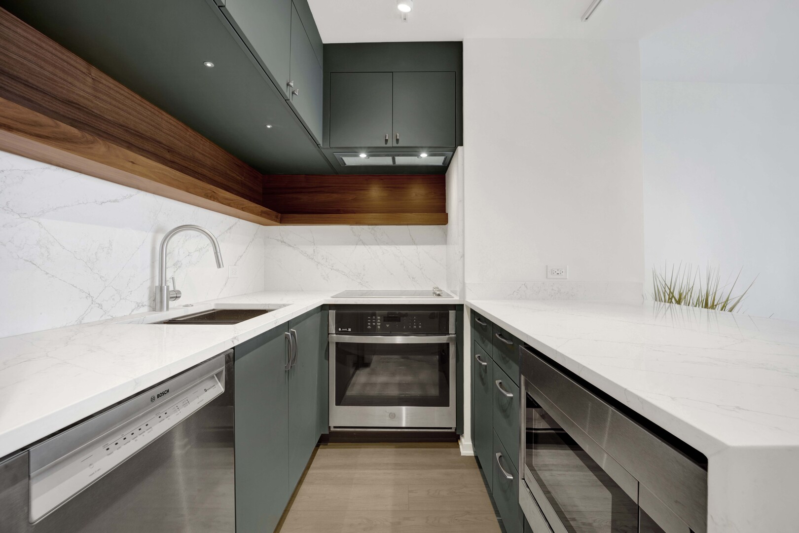 900 N Lake Shore Drive 2113