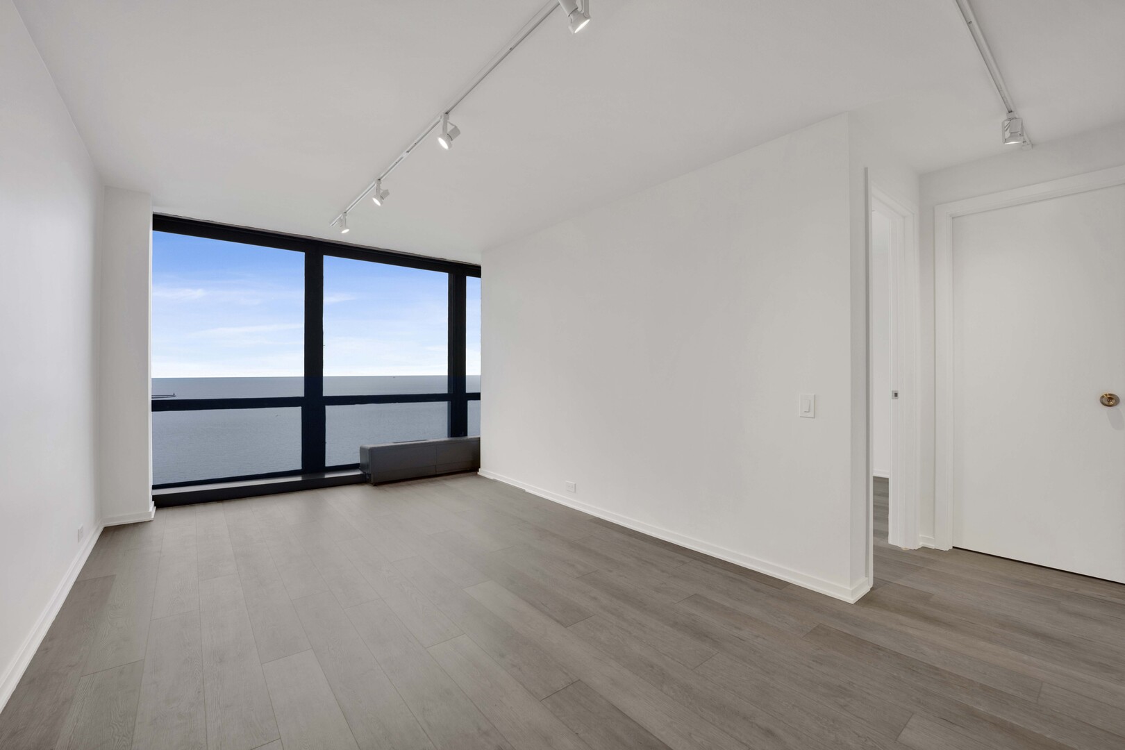 900 N Lake Shore Drive 2113