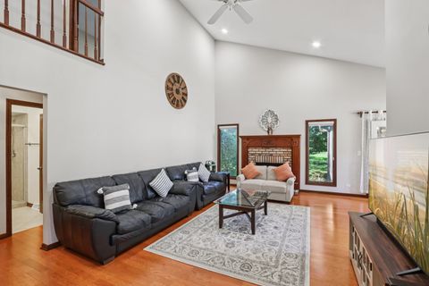 Tiny photo for 1698 Pebble Beach Drive, Hoffman Estates, IL 60169 (MLS # 12492546)