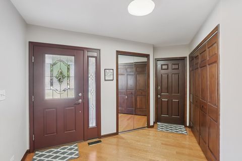 Tiny photo for 1698 Pebble Beach Drive, Hoffman Estates, IL 60169 (MLS # 12492546)